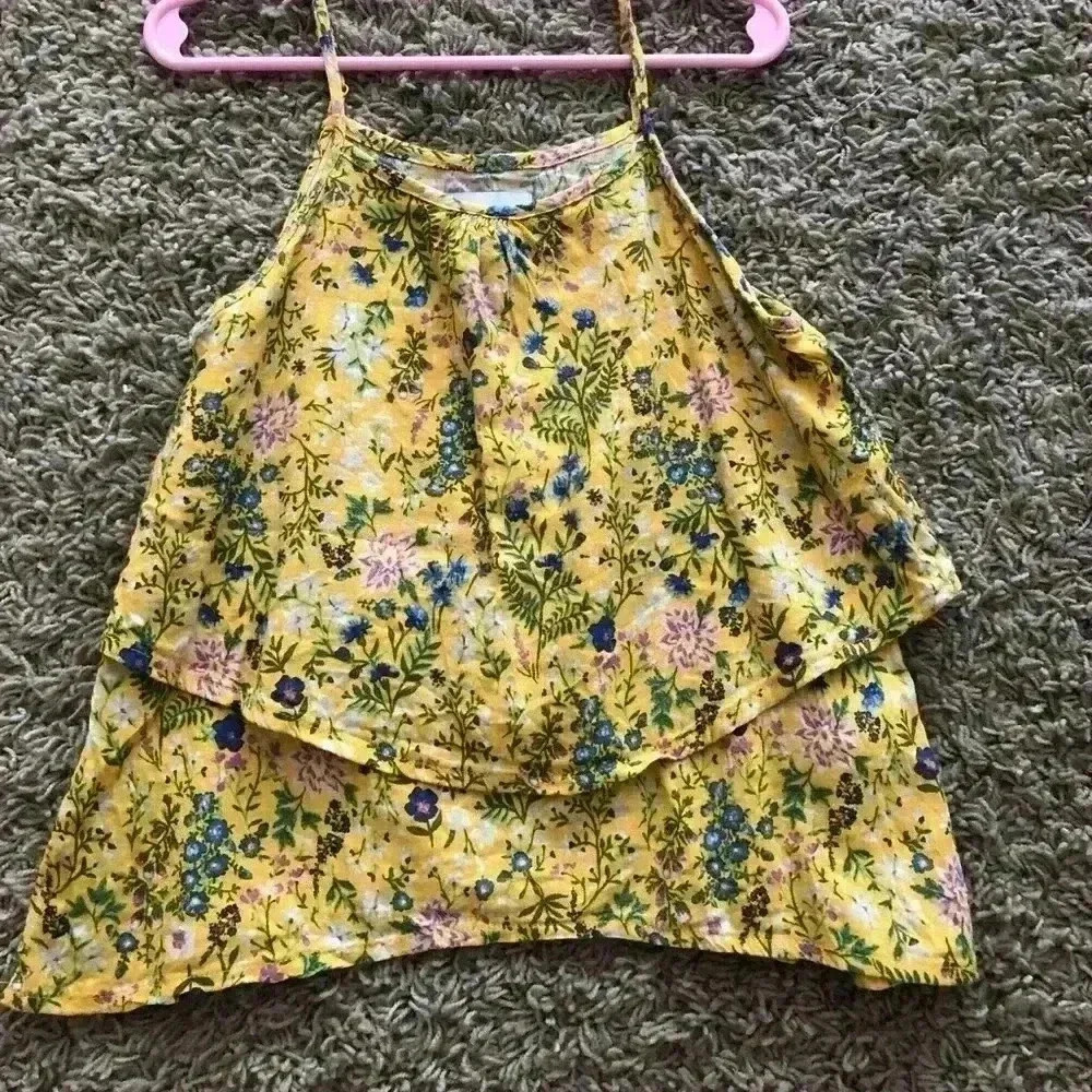 Girls cute summer tank top. Size 5. In great condition!